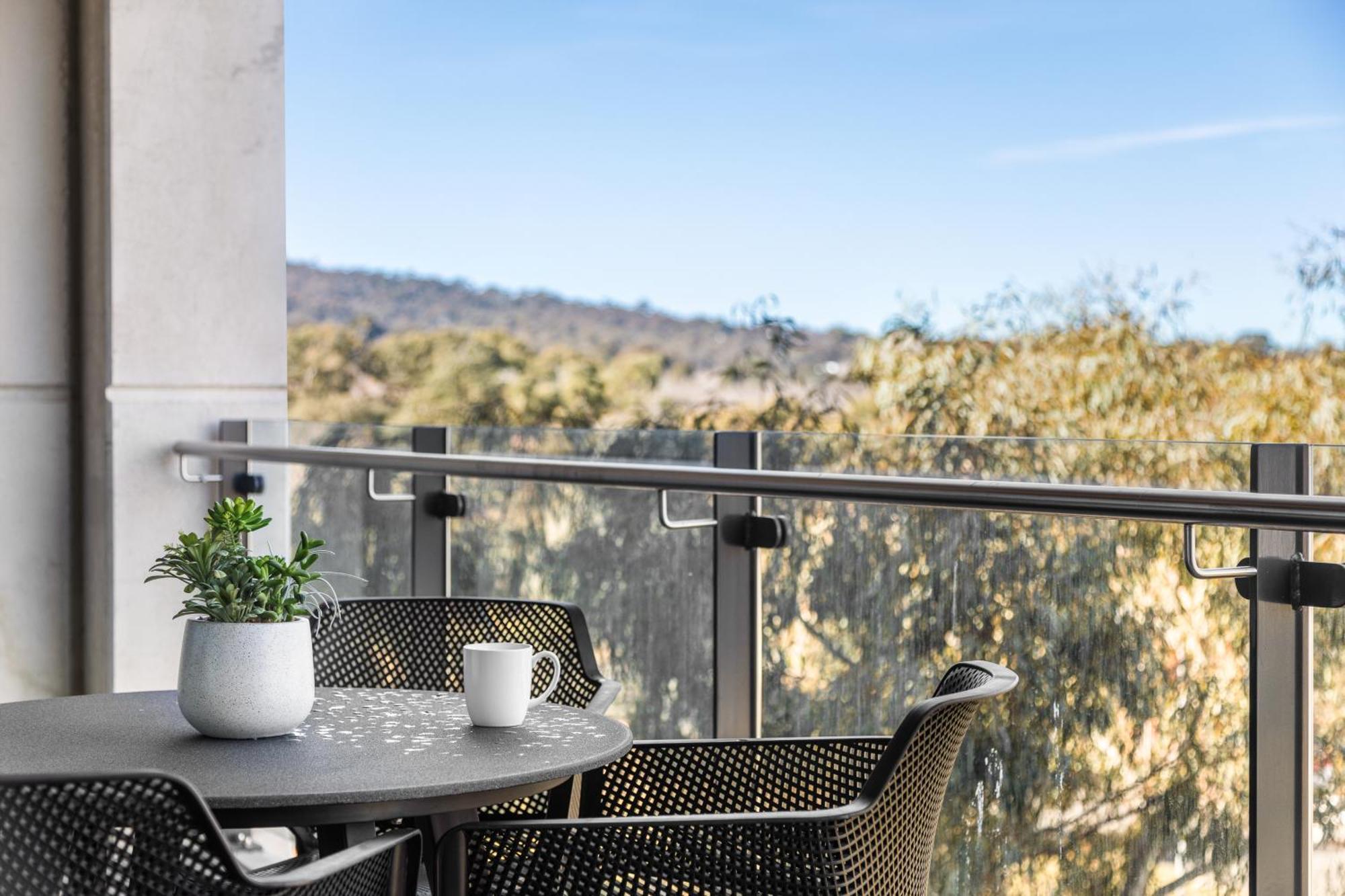 Founders Lane Apartments By Urban Rest Canberra Extérieur photo
